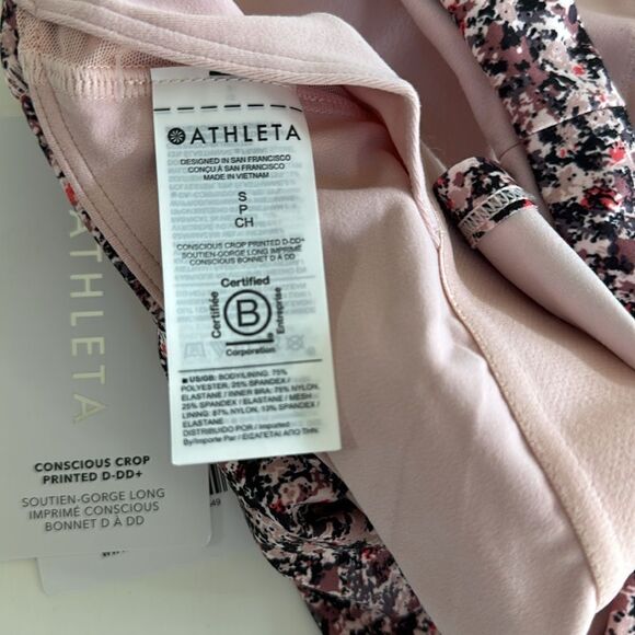 New with Tags Athleta conscientious crop small.  removable Cup D-DD great gift - Picture 8 of 9